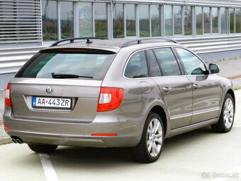 Škoda Superb Combi 2.0 TDI CR 140k Elegance DSG - 2