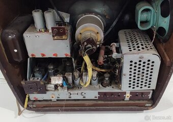 Retro televízor Tesla - 2