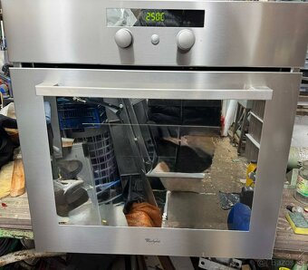 Whripool Vstavaná Rúra - 2