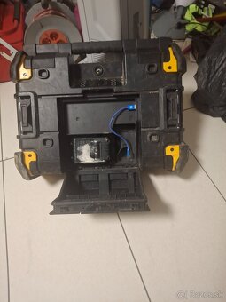 Dewalt aku rádio - 2