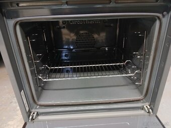 Predam vstavanu ruruNEFF - 2