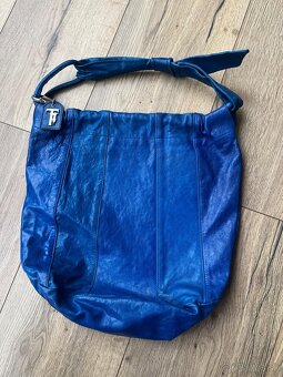 Modrá kožená kabelka Trussardi - 2