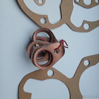 Tesnenia motora Tatra 603 - 2