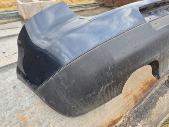 Volkswagen Golf 5 zadny nárazník - 2