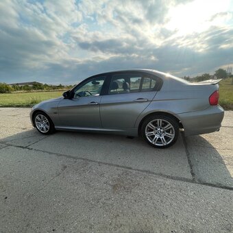 BMW E90 318d FACELIFT - 2