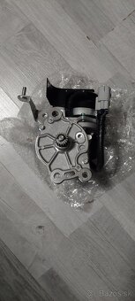 Motorek zadní uzávěrky LC 90/95 - 2