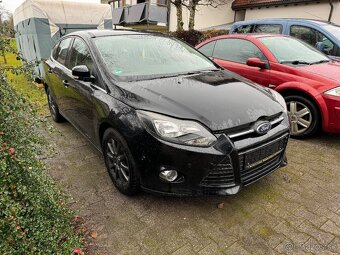 Ford fokus 1.5 benz 2014 rok - 2