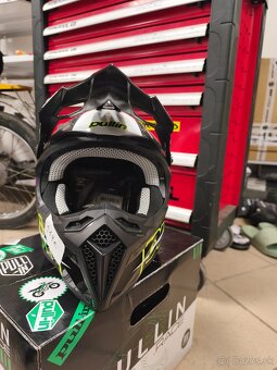 PULL IN M DETSKÁ PRILBA - 2