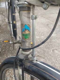 stary retro bicykel - 2