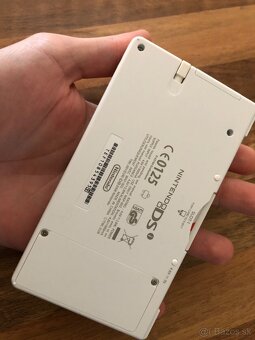 Nintendo DSI takmer nepoužívané + R4 karta + 32 gb sd karta - 2