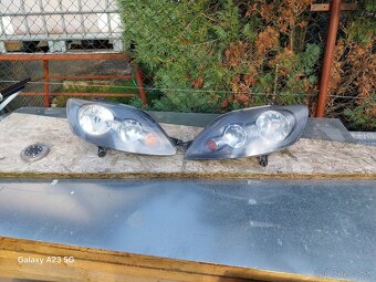 Golf 5 plus,predne svetla - 2