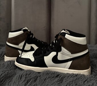 Jordan 1 Mocha - 2