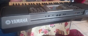 Predam klavir yamaha psr1000 - 2