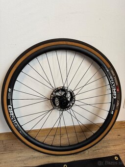 gravel kolesa dt swiss - 2