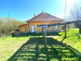 Predaj rodinný dom s priestranným pozemkom v Dubníku - 2