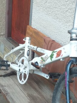 Nekompletny skladacibicykel. - 2