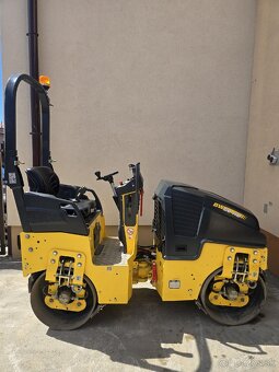 Tandemový vibračný valec Bomag BW 80 AD-5
Bomag
BW 80 AD- - 2