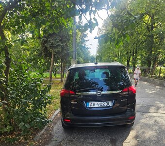 Opel Zafira Tourer 1.6  rok 11/ 2015 nová STK 8/2027a EK - 2