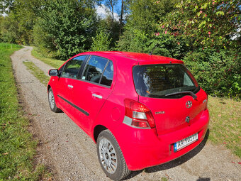 Predám Toyota Yaris 1,0 5D - 2