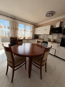 Predam roztahovaci stol - 2