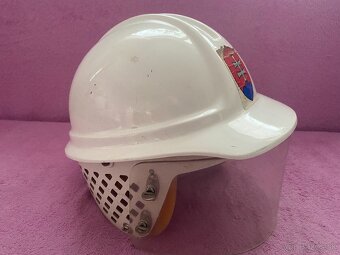 Policajna prilba - 2