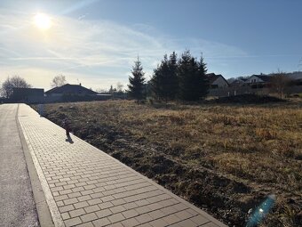 STAVEBNÝ POZEMOK 864m2, HRAŠOVÍK - 2