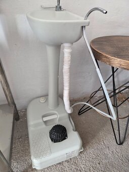 Predám kempingove umývadlo-super vec - 2