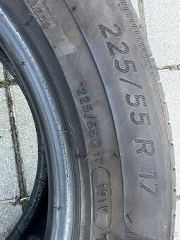 Predám pneu 225/55 R17 letné - 2
