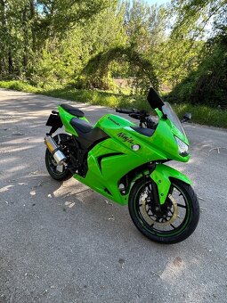Kawasaki ninja 250R - 2