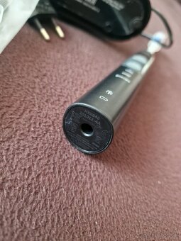 Philips Sonicare HX684B - 2