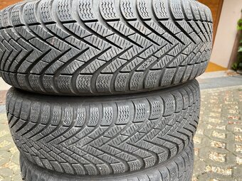 Pirelli Winter Cinturato 185/60 R15  + disky - 2