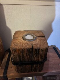 Rucne vyrobena drevenna lampa - 2