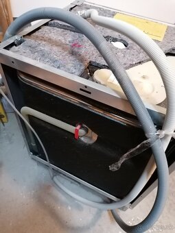 umývačka riadu Elektrolux 60 cm vstavaná - 2