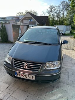 Sharan 1,9tdi tiptronic - 2