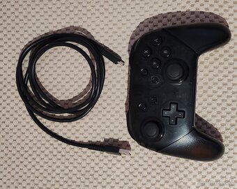Predám hry na Nintendo switch a ovladac - 2