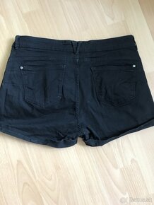 Predám čierne riflove kraťasy Terranova XL - 2