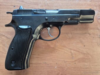 CZ 75 - 2