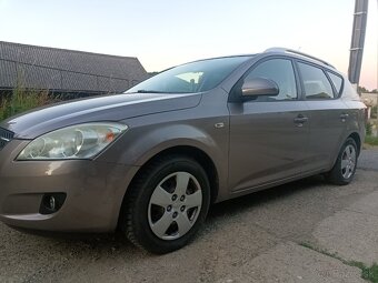 Na predaj KIA cee'd SW 1,6 CVVT, 93 kW, 2009, benzín - 2
