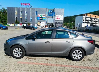 Predám Opel Astra 2016, len 98600km, diesel sedan - 2