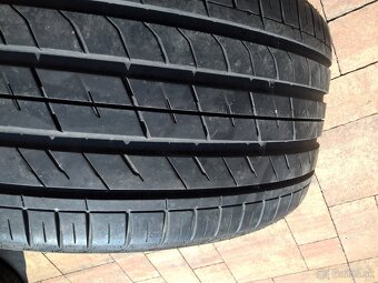 2 ks LETNÉ 275/40 R19 105Y XL NEXEN cca 7-8 mm - LEN 65€/kus - 2