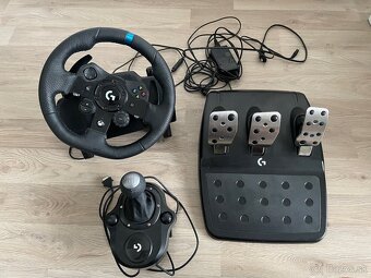 Logitech G923 + pedále + radiaca páka - 2