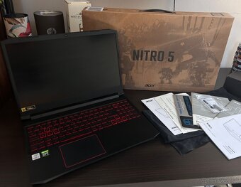 Výkonný Acer Nitro 5 - 2