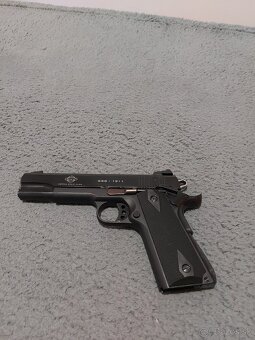 Zbran GSG-1911 .22LR - 2