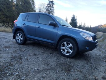 Toyota RAV4 2.0 Benzín - 2