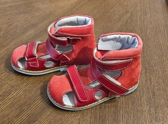 Predávam ortopedické sandále. - 2