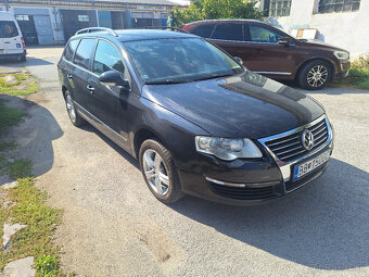 Volkswagen Passat Variant 2.0 TDI Highline - 2