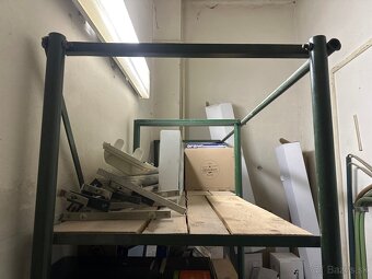 Pevný kovový regál - 2