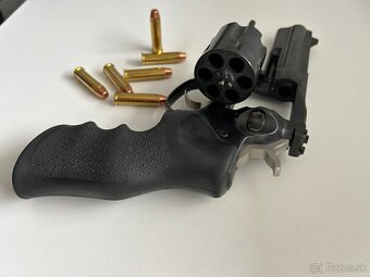 Ruger GP100 .357 magnum 4"hlaveň - 2