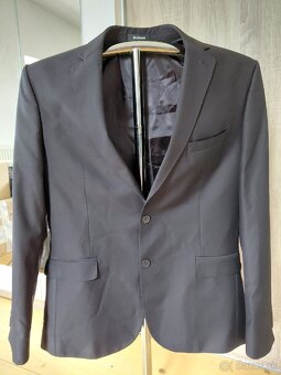 Predám oblek. - 2