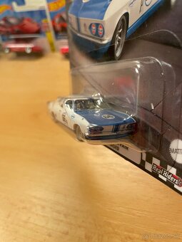 HotWheels Premium Chevrolet Corvair Yenko Stinger - 2
